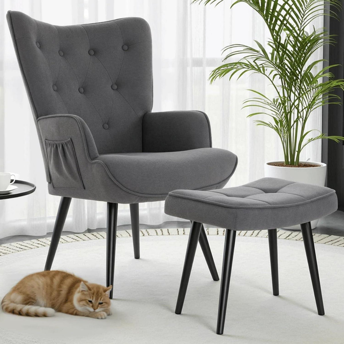 Gemütlicher Ohrensessel mit Hocker – Grau, Chenille & Ablagetasche