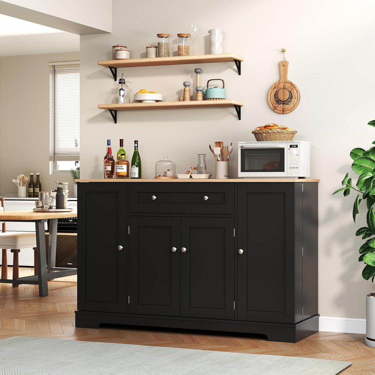 Modernes Küchenbuffet mit verstellbaren Böden & Kippschutz