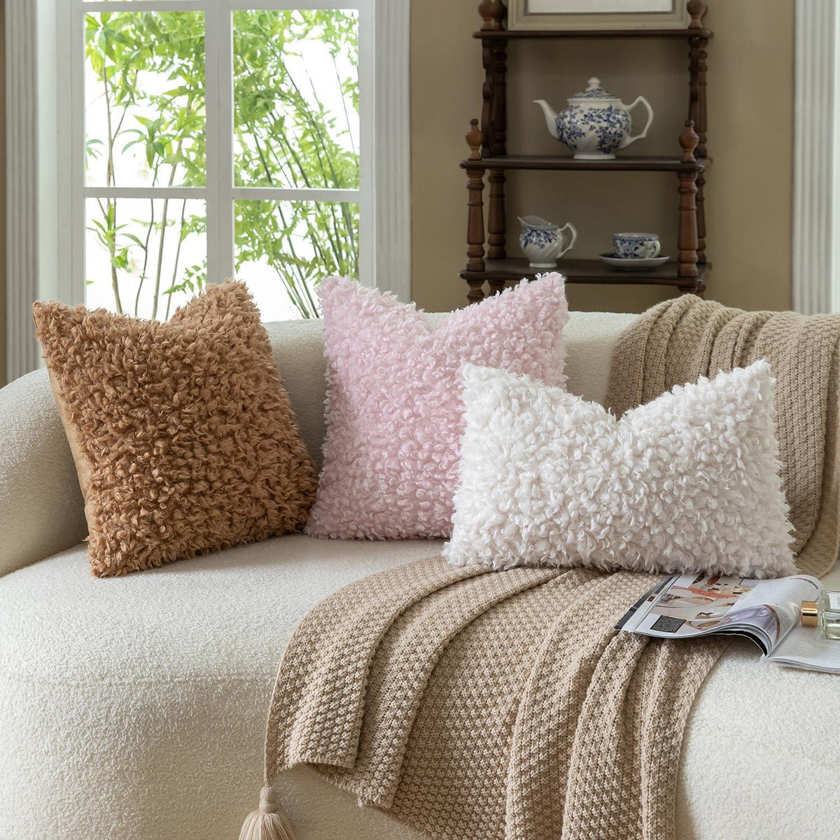 2x Kissenbezug 55x55 cm Creme Bouclé Faux Fell