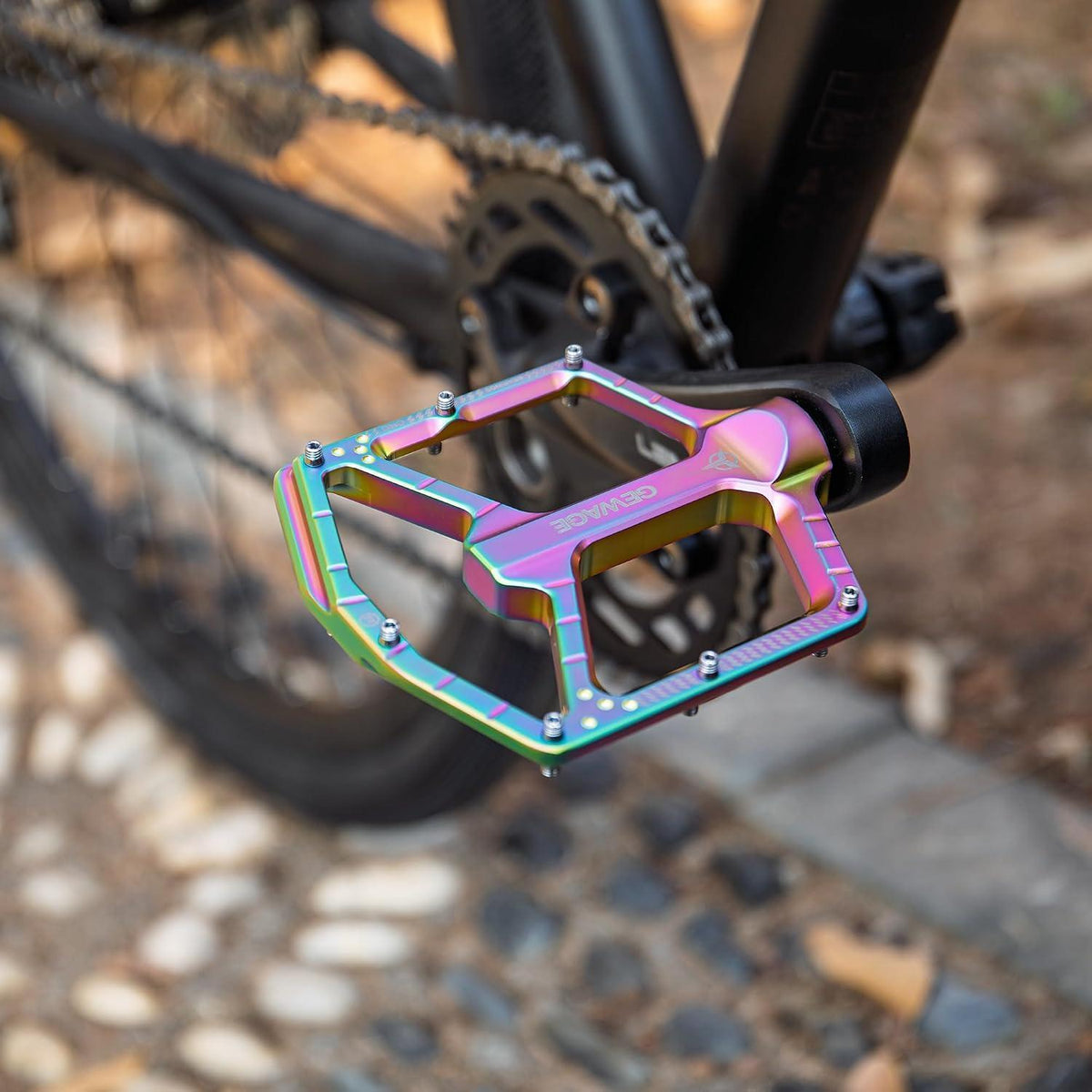 MTB Pedale Profi-Edition – CNC Aluminium, Ultraflach, Rainbow Matte