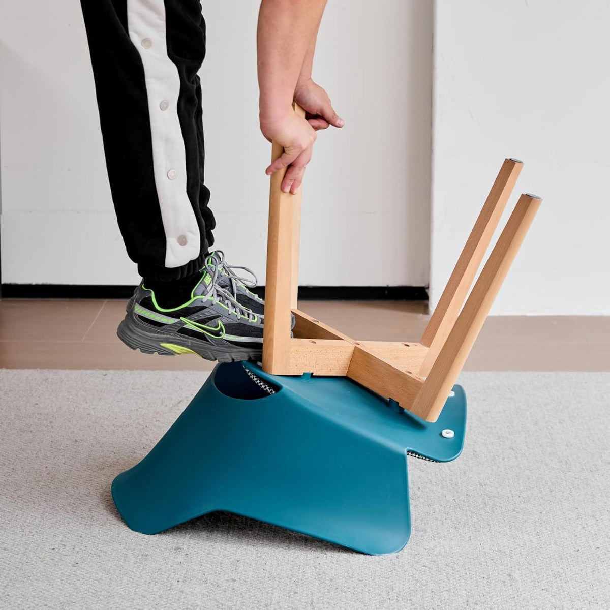 Nordisches Esstisch Set mit 4 gepolsterten Stühlen (Marmor-GD + Seeblau)
