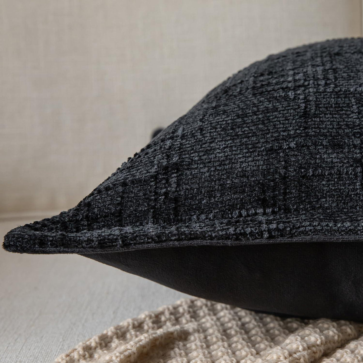 2x Kissenbezug Chenille 45x45 Schwarz – Weicher Samtzauber