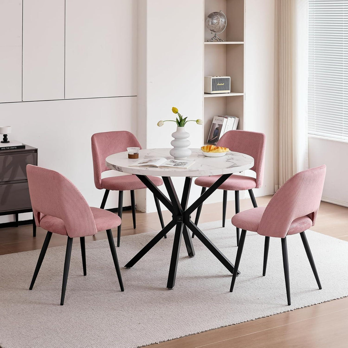 Runder Esstisch Set mit 4 Cord-Stühlen – Rosa & Marmor