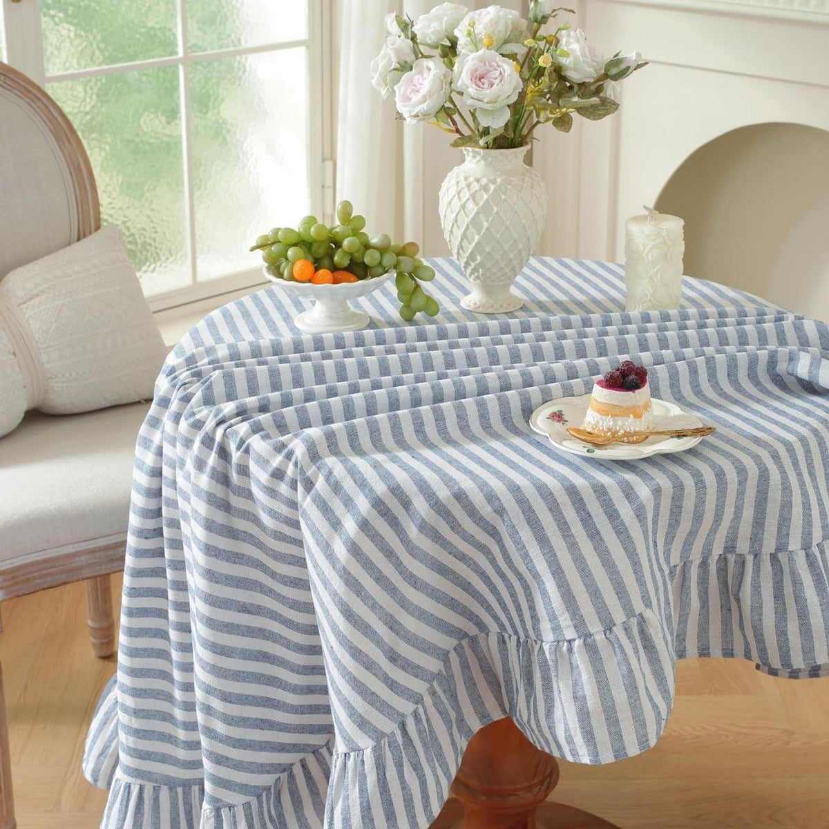 Baumwoll-Leinen Tischdecke Rüschen 152x305cm – Blau-Weiß