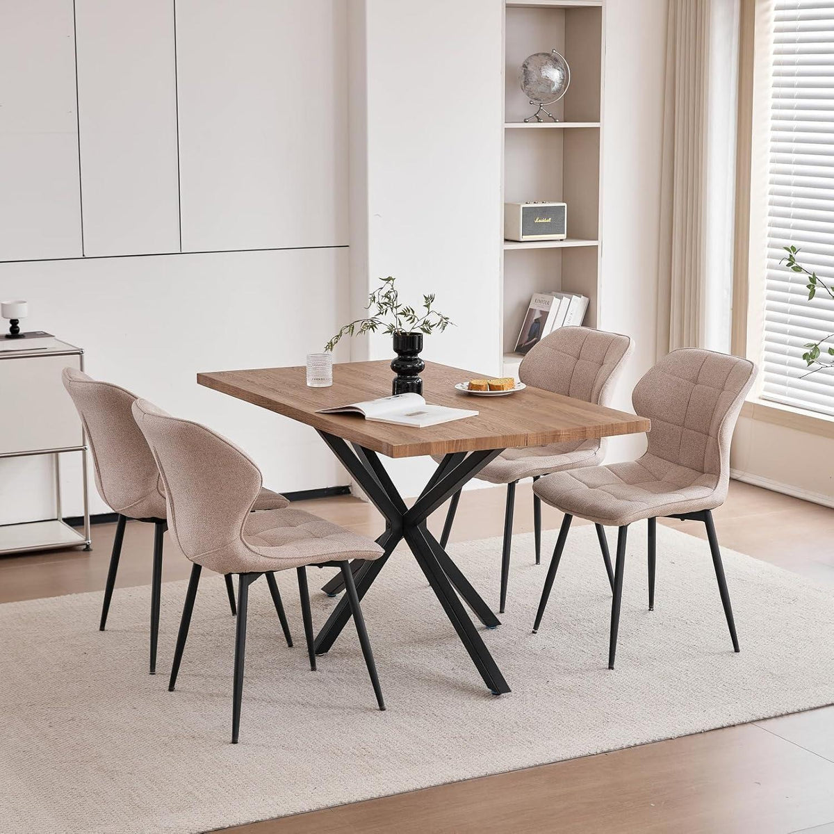 Modernes Esszimmer-Set: Dunkler Holztisch (140x80cm) + 4 Khaki Stühle