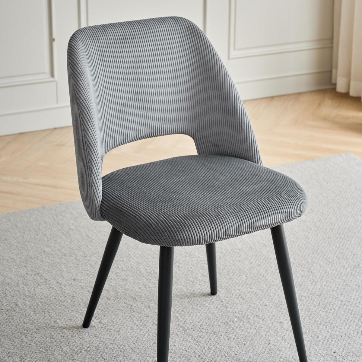 Esstisch Set mit 6 Cord-Stühlen – Modernes Esszimmer-Ensemble