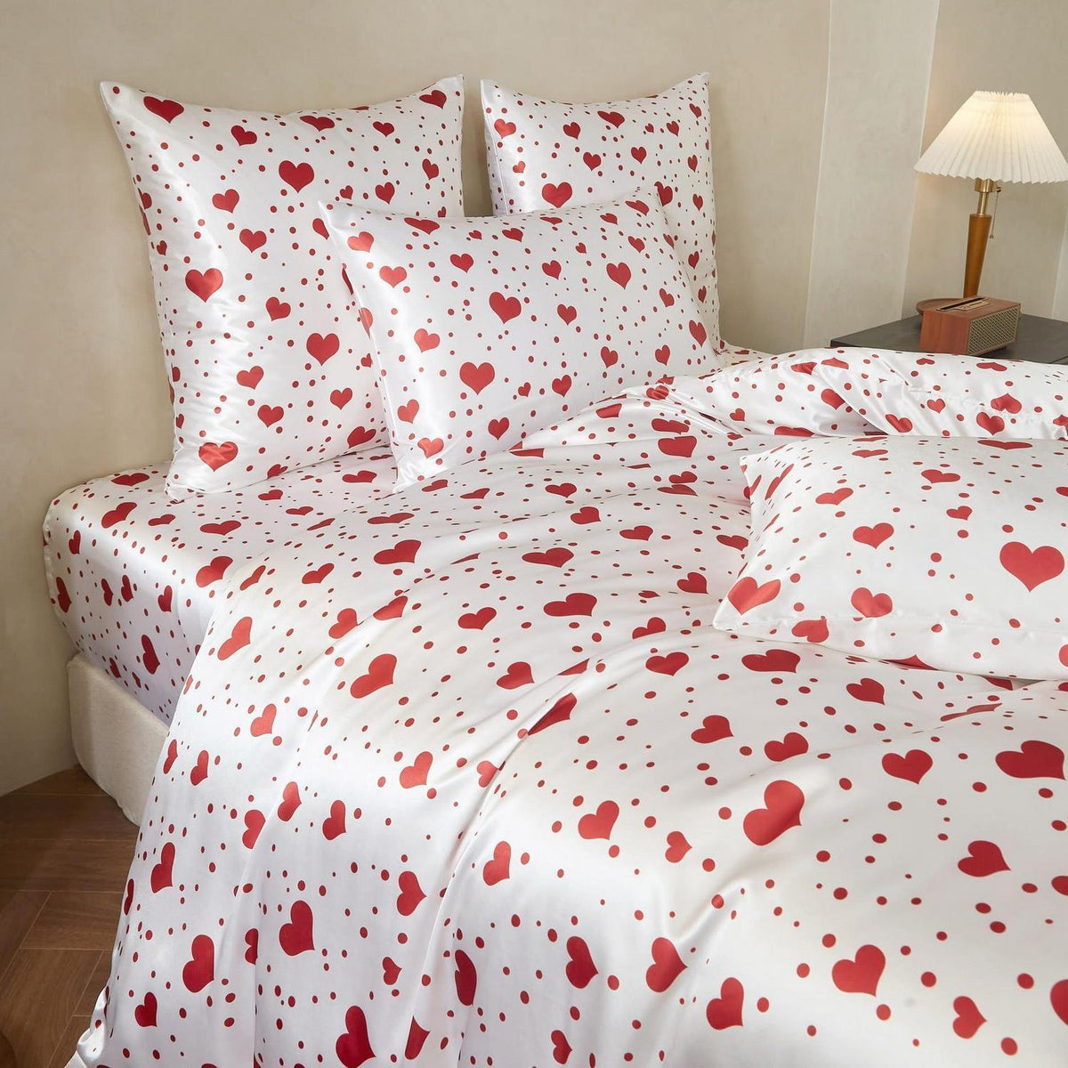 Satin Bettwäsche Set 135x200 Rot Herzen – 4-teilig & Hochwertig