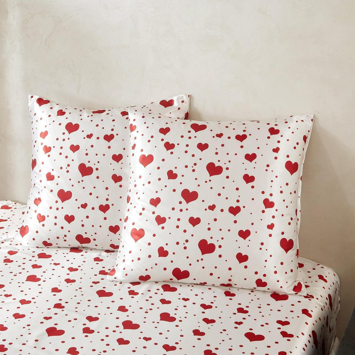 Satin Bettwäsche Set 135x200 Rot Herzen – 4-teilig & Hochwertig
